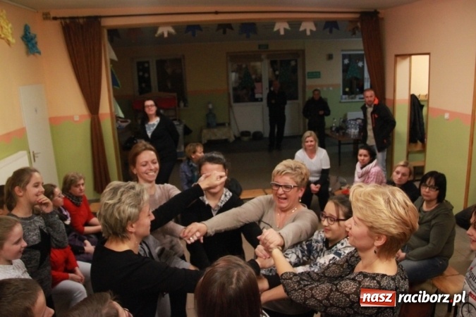 Zdjęcie w galerii na portalu naszraciborz.pl: Jaś i Małgosia na tropie, czyli zakończenie projektu w ZSP Wojnowice wiadomości z regionu