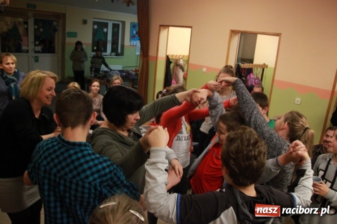 Zdjęcie w galerii na portalu naszraciborz.pl: Jaś i Małgosia na tropie, czyli zakończenie projektu w ZSP Wojnowice wiadomości z regionu