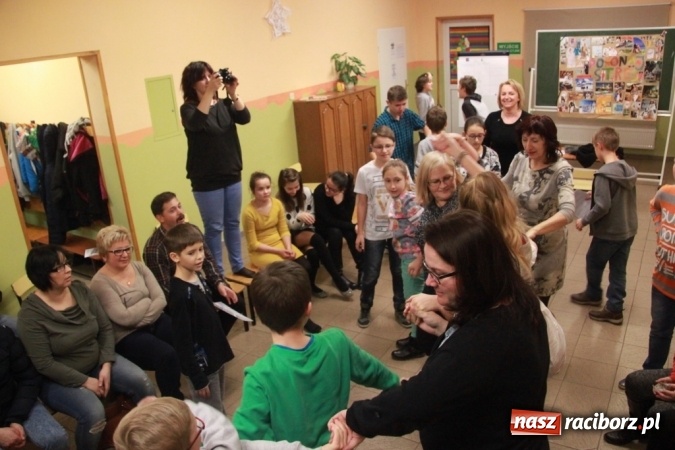 Zdjęcie w galerii na portalu naszraciborz.pl: Jaś i Małgosia na tropie, czyli zakończenie projektu w ZSP Wojnowice wiadomości z regionu