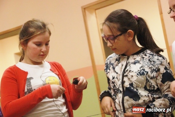 Zdjęcie w galerii na portalu naszraciborz.pl: Jaś i Małgosia na tropie, czyli zakończenie projektu w ZSP Wojnowice wiadomości z regionu