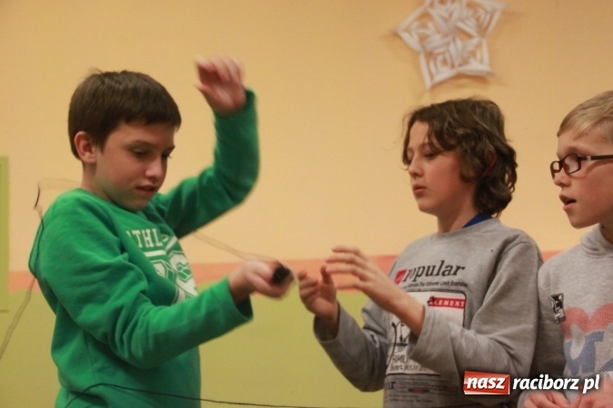 Zdjęcie w galerii na portalu naszraciborz.pl: Jaś i Małgosia na tropie, czyli zakończenie projektu w ZSP Wojnowice wiadomości z regionu