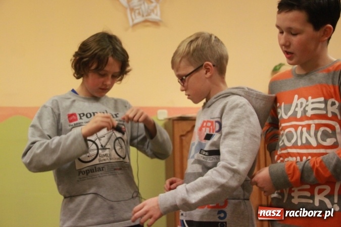 Zdjęcie w galerii na portalu naszraciborz.pl: Jaś i Małgosia na tropie, czyli zakończenie projektu w ZSP Wojnowice wiadomości z regionu