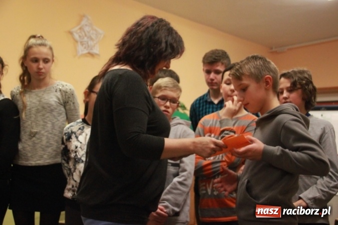 Zdjęcie w galerii na portalu naszraciborz.pl: Jaś i Małgosia na tropie, czyli zakończenie projektu w ZSP Wojnowice wiadomości z regionu