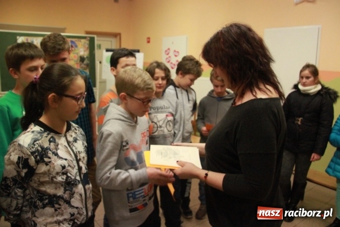 Zdjęcie w galerii na portalu naszraciborz.pl: Jaś i Małgosia na tropie, czyli zakończenie projektu w ZSP Wojnowice wiadomości z regionu