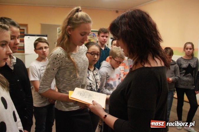 Zdjęcie w galerii na portalu naszraciborz.pl: Jaś i Małgosia na tropie, czyli zakończenie projektu w ZSP Wojnowice wiadomości z regionu