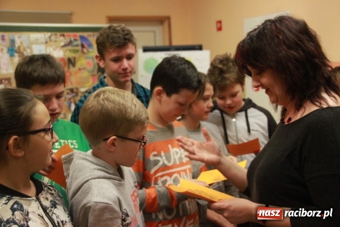 Zdjęcie w galerii na portalu naszraciborz.pl: Jaś i Małgosia na tropie, czyli zakończenie projektu w ZSP Wojnowice wiadomości z regionu