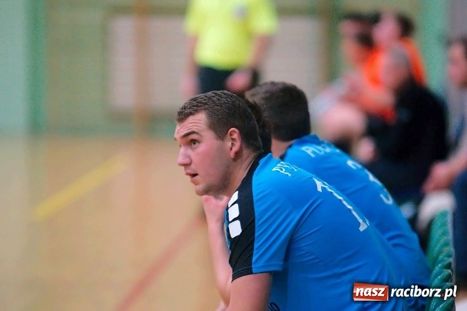 Zdjęcie w galerii na portalu naszraciborz.pl: Poniedziałkowe emocje w HLPN. Zwycięstwa IC Team i Wychylylybymy wiadomości z regionu