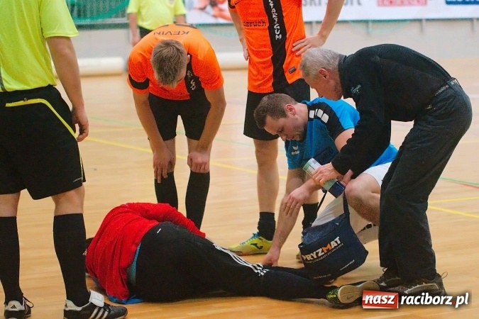 Zdjęcie w galerii na portalu naszraciborz.pl: Poniedziałkowe emocje w HLPN. Zwycięstwa IC Team i Wychylylybymy wiadomości z regionu