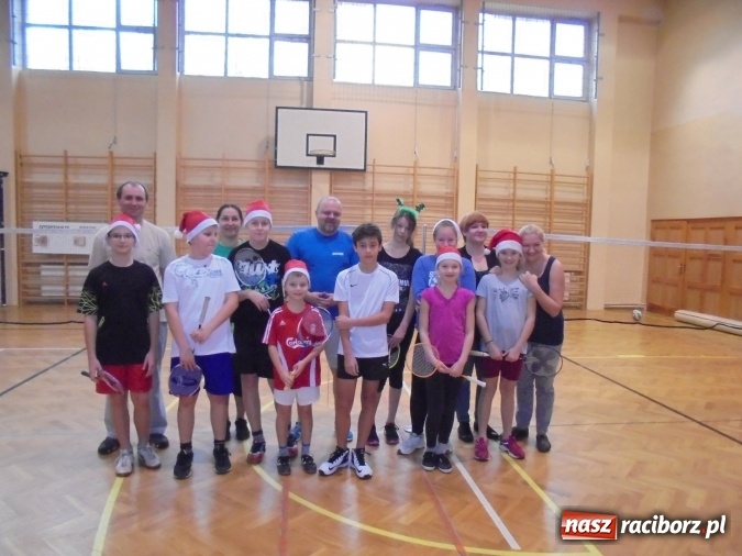 Zdjęcie w galerii na portalu naszraciborz.pl: Sportowe spotkanie mikołajkowe w TKKF Rafako  wiadomości z regionu