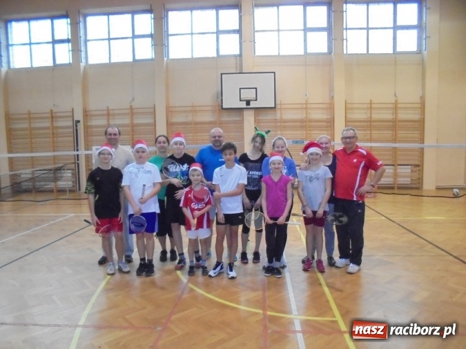 Zdjęcie w galerii na portalu naszraciborz.pl: Sportowe spotkanie mikołajkowe w TKKF Rafako  wiadomości z regionu