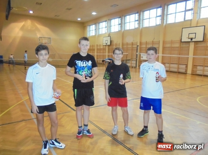 Zdjęcie w galerii na portalu naszraciborz.pl: Sportowe spotkanie mikołajkowe w TKKF Rafako  wiadomości z regionu