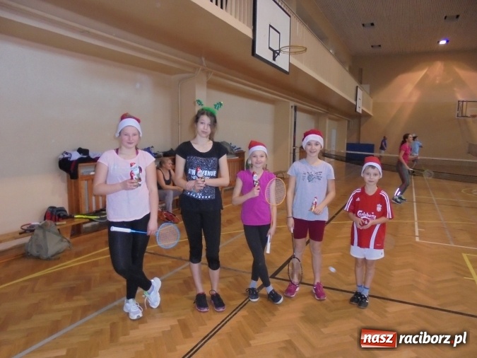 Zdjęcie w galerii na portalu naszraciborz.pl: Sportowe spotkanie mikołajkowe w TKKF Rafako  wiadomości z regionu
