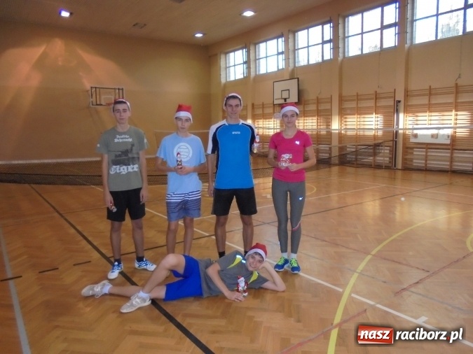 Zdjęcie w galerii na portalu naszraciborz.pl: Sportowe spotkanie mikołajkowe w TKKF Rafako  wiadomości z regionu