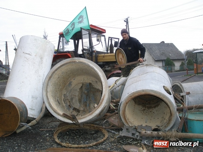 Zdjęcie w galerii na portalu naszraciborz.pl: Kolejna charytatywna złomiada odbyła się w Krowiarkach wiadomości z regionu