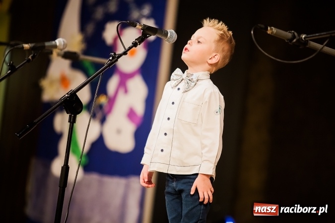 Zdjęcie w galerii na portalu naszraciborz.pl: Przedszkolaki wystąpiły dla swoich rodziców wiadomości z regionu