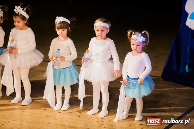 Zdjęcie w galerii na portalu naszraciborz.pl: Przedszkolaki wystąpiły dla swoich rodziców wiadomości z regionu