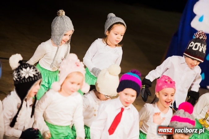 Zdjęcie w galerii na portalu naszraciborz.pl: Przedszkolaki wystąpiły dla swoich rodziców wiadomości z regionu