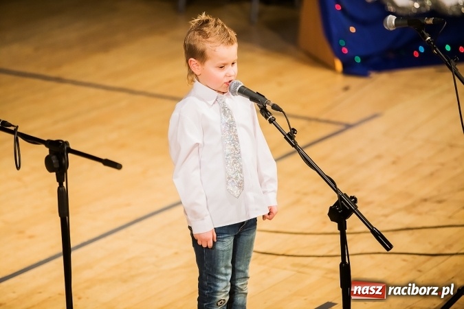 Zdjęcie w galerii na portalu naszraciborz.pl: Przedszkolaki wystąpiły dla swoich rodziców wiadomości z regionu