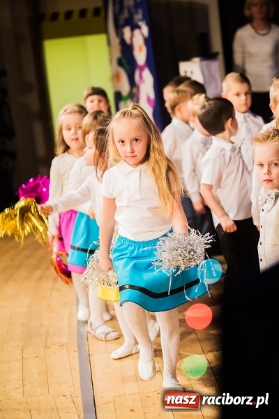 Zdjęcie w galerii na portalu naszraciborz.pl: Przedszkolaki wystąpiły dla swoich rodziców wiadomości z regionu