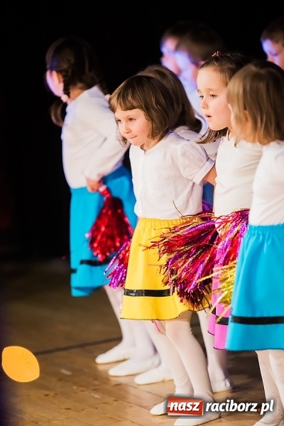 Zdjęcie w galerii na portalu naszraciborz.pl: Przedszkolaki wystąpiły dla swoich rodziców wiadomości z regionu
