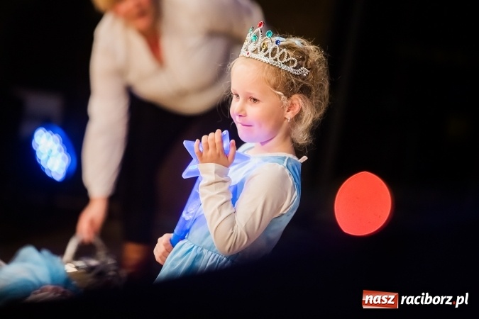 Zdjęcie w galerii na portalu naszraciborz.pl: Przedszkolaki wystąpiły dla swoich rodziców wiadomości z regionu