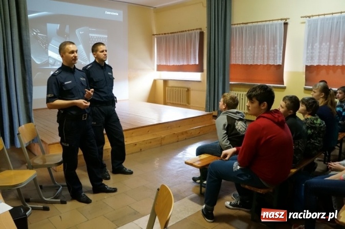 Zdjęcie w galerii na portalu naszraciborz.pl: O narkotykach i dopalaczach w bieńkowickiej szkole wiadomości z regionu