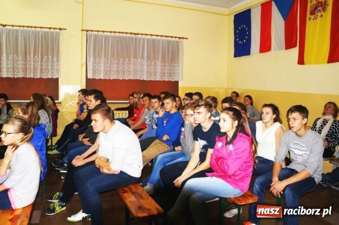 Zdjęcie w galerii na portalu naszraciborz.pl: O narkotykach i dopalaczach w bieńkowickiej szkole wiadomości z regionu