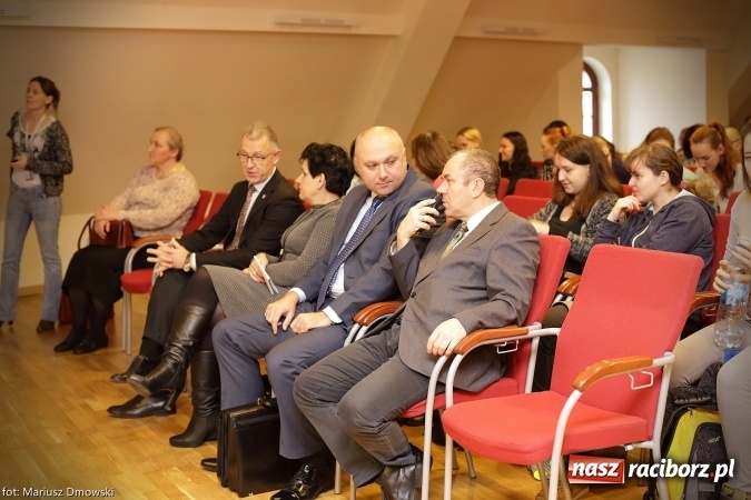 Zdjęcie w galerii na portalu naszraciborz.pl: Medyczne i dydaktyczne aspekty aktywności fizycznej dzieci i młodzieży - konferencja dla studentów, trenerów i nauczycieli na Zamku Piastowskim wiadomości z regionu