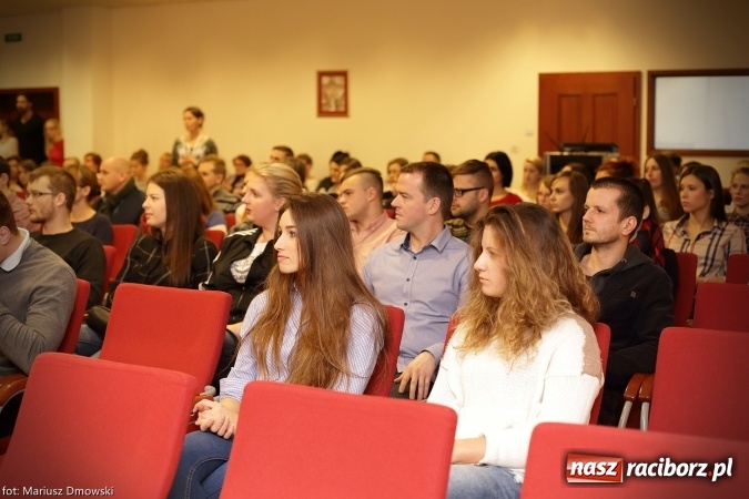 Zdjęcie w galerii na portalu naszraciborz.pl: Medyczne i dydaktyczne aspekty aktywności fizycznej dzieci i młodzieży - konferencja dla studentów, trenerów i nauczycieli na Zamku Piastowskim wiadomości z regionu