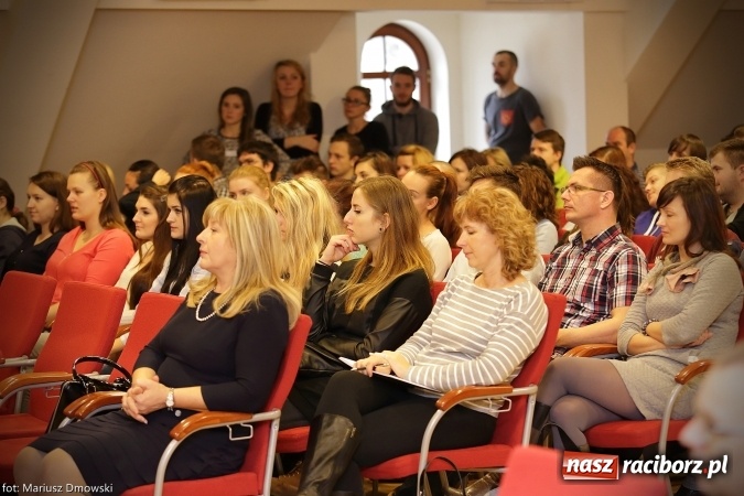 Zdjęcie w galerii na portalu naszraciborz.pl: Medyczne i dydaktyczne aspekty aktywności fizycznej dzieci i młodzieży - konferencja dla studentów, trenerów i nauczycieli na Zamku Piastowskim wiadomości z regionu
