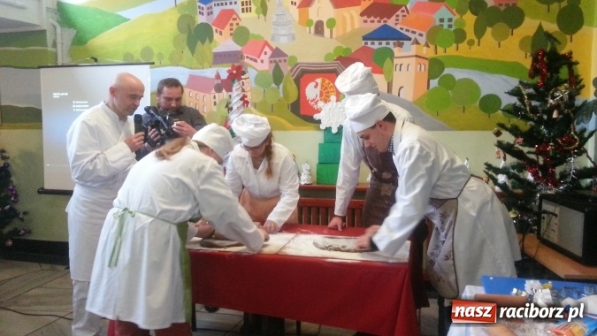 Zdjęcie w galerii na portalu naszraciborz.pl: Święto piernika w Zespole Szkół Specjalnych w Raciborzu wiadomości z regionu