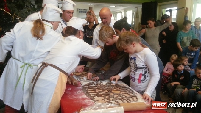 Zdjęcie w galerii na portalu naszraciborz.pl: Święto piernika w Zespole Szkół Specjalnych w Raciborzu wiadomości z regionu