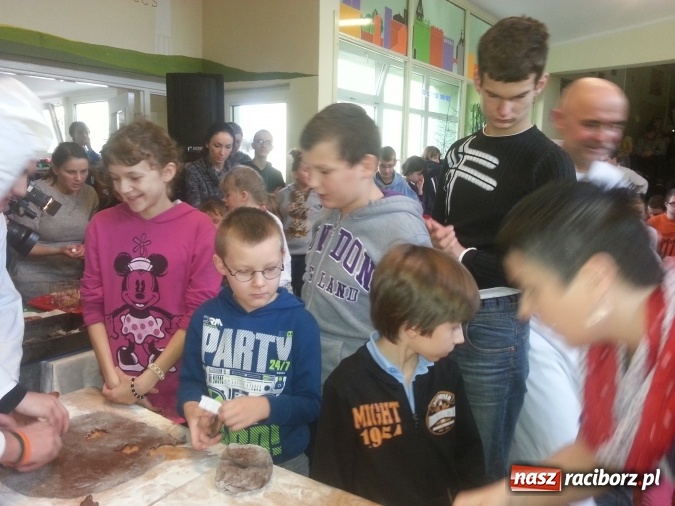 Zdjęcie w galerii na portalu naszraciborz.pl: Święto piernika w Zespole Szkół Specjalnych w Raciborzu wiadomości z regionu