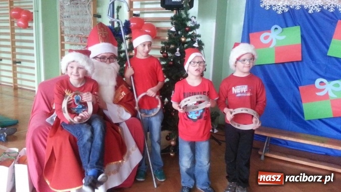 Zdjęcie w galerii na portalu naszraciborz.pl: Mikołajkowy poniedziałek w Zespole Szkół Specjalnych w Raciborzu wiadomości z regionu