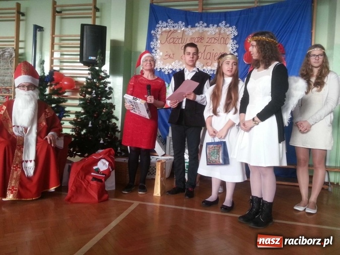 Zdjęcie w galerii na portalu naszraciborz.pl: Mikołajkowy poniedziałek w Zespole Szkół Specjalnych w Raciborzu wiadomości z regionu
