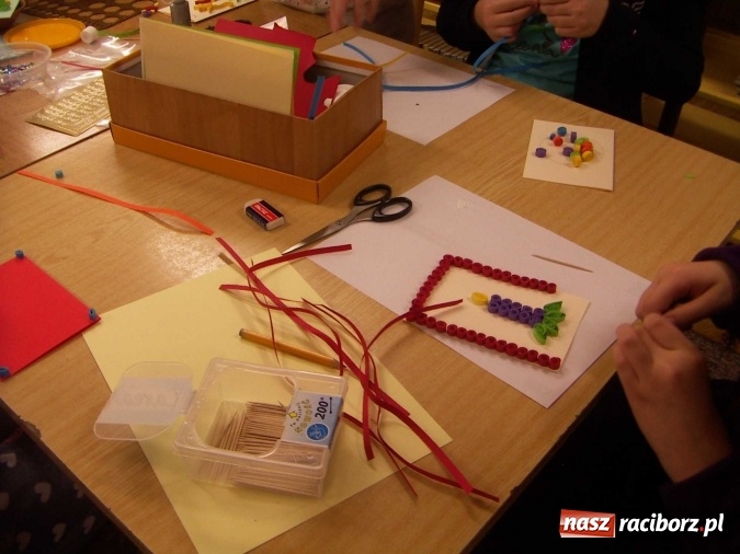 Zdjęcie w galerii na portalu naszraciborz.pl: Zrób sobie prezent na święta w bibliotece wiadomości z regionu