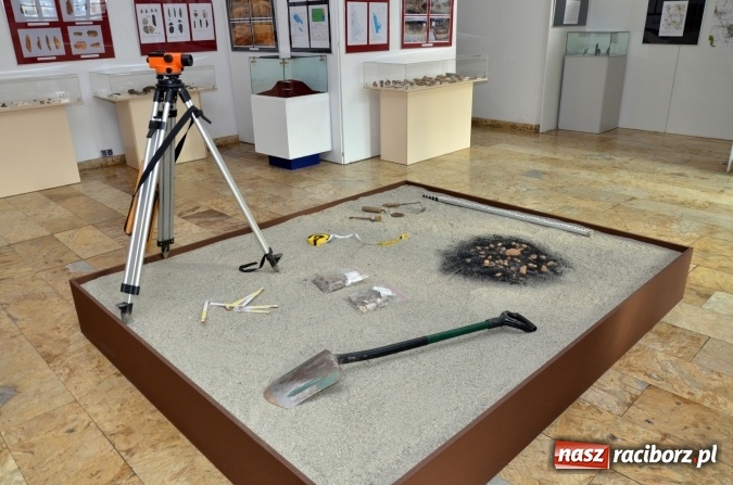 Zdjęcie w galerii na portalu naszraciborz.pl: Raciborska Wenus i nie tylko - konferencja i wystawa w Muzeum wiadomości z regionu