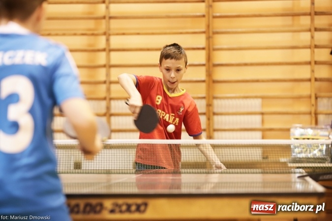 Zdjęcie w galerii na portalu naszraciborz.pl: Gminny Turniej Tenisa Stołowego im. Krystyny Gasilewskiej w Krzanowicach wiadomości z regionu