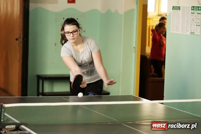 Zdjęcie w galerii na portalu naszraciborz.pl: Gminny Turniej Tenisa Stołowego im. Krystyny Gasilewskiej w Krzanowicach wiadomości z regionu