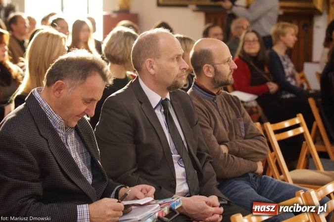 Zdjęcie w galerii na portalu naszraciborz.pl: O tajemnicach zbiornika Racibórz na sesji w Muzeum wiadomości z regionu