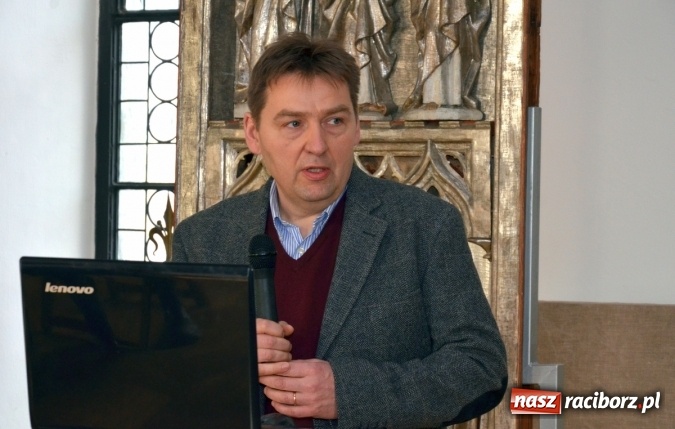 Zdjęcie w galerii na portalu naszraciborz.pl: O tajemnicach zbiornika Racibórz na sesji w Muzeum wiadomości z regionu