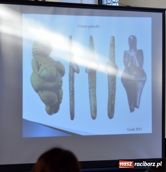 Zdjęcie w galerii na portalu naszraciborz.pl: O tajemnicach zbiornika Racibórz na sesji w Muzeum wiadomości z regionu