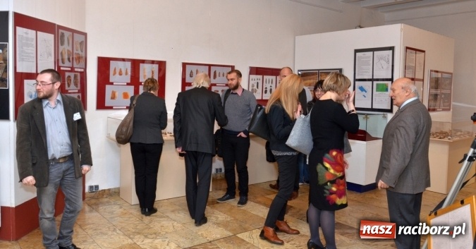 Zdjęcie w galerii na portalu naszraciborz.pl: O tajemnicach zbiornika Racibórz na sesji w Muzeum wiadomości z regionu