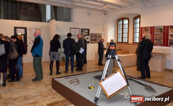 Zdjęcie w galerii na portalu naszraciborz.pl: O tajemnicach zbiornika Racibórz na sesji w Muzeum wiadomości z regionu