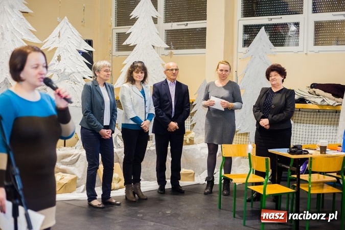 Zdjęcie w galerii na portalu naszraciborz.pl: Spiele mit Deutsch w Gimnazjum nr 1 wiadomości z regionu