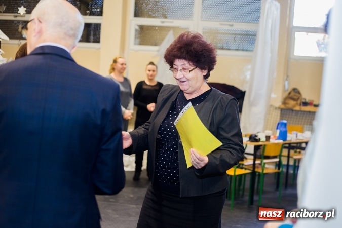 Zdjęcie w galerii na portalu naszraciborz.pl: Spiele mit Deutsch w Gimnazjum nr 1 wiadomości z regionu