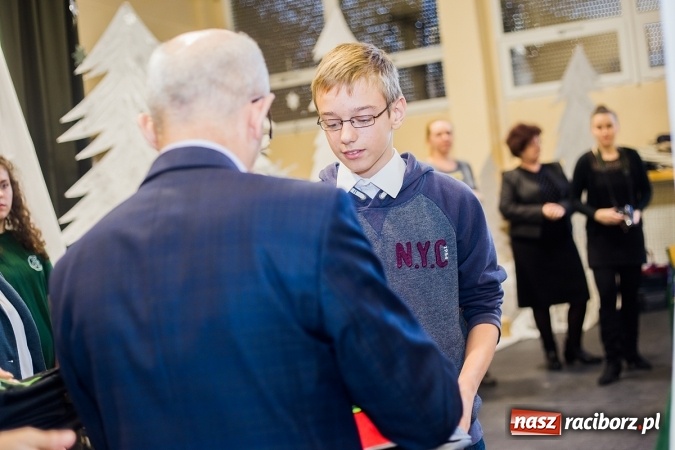 Zdjęcie w galerii na portalu naszraciborz.pl: Spiele mit Deutsch w Gimnazjum nr 1 wiadomości z regionu