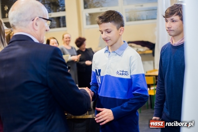 Zdjęcie w galerii na portalu naszraciborz.pl: Spiele mit Deutsch w Gimnazjum nr 1 wiadomości z regionu