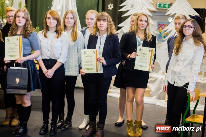 Zdjęcie w galerii na portalu naszraciborz.pl: Spiele mit Deutsch w Gimnazjum nr 1 wiadomości z regionu