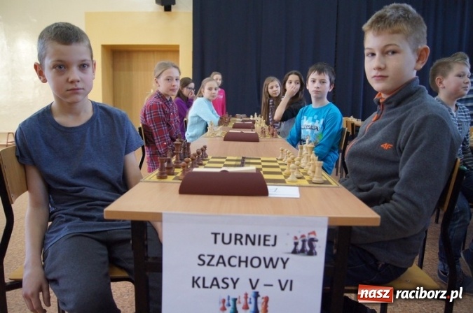 Zdjęcie w galerii na portalu naszraciborz.pl: Szachowe zmagania w SP4 wiadomości z regionu